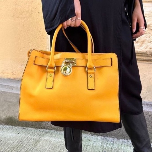 Michael Kors Handbag - Picture 1 of 10